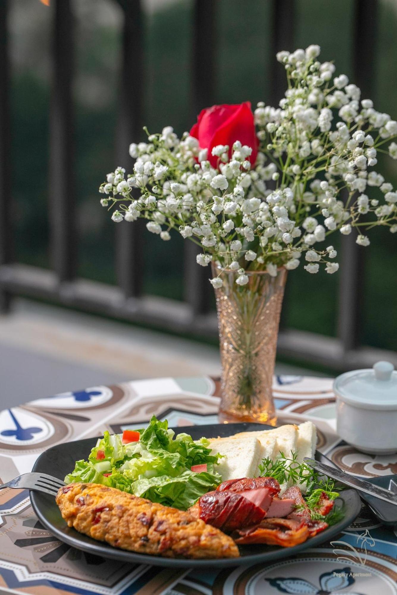 Westlake Pearl Aparthotel & Spa- By Pegasy Group Hanoi Eksteriør billede